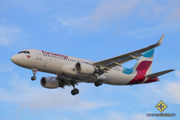 Airbus A320-214